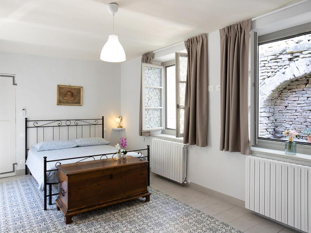 Casa Cecilia Appartement Santo Stefano Belbo Buitenkant foto